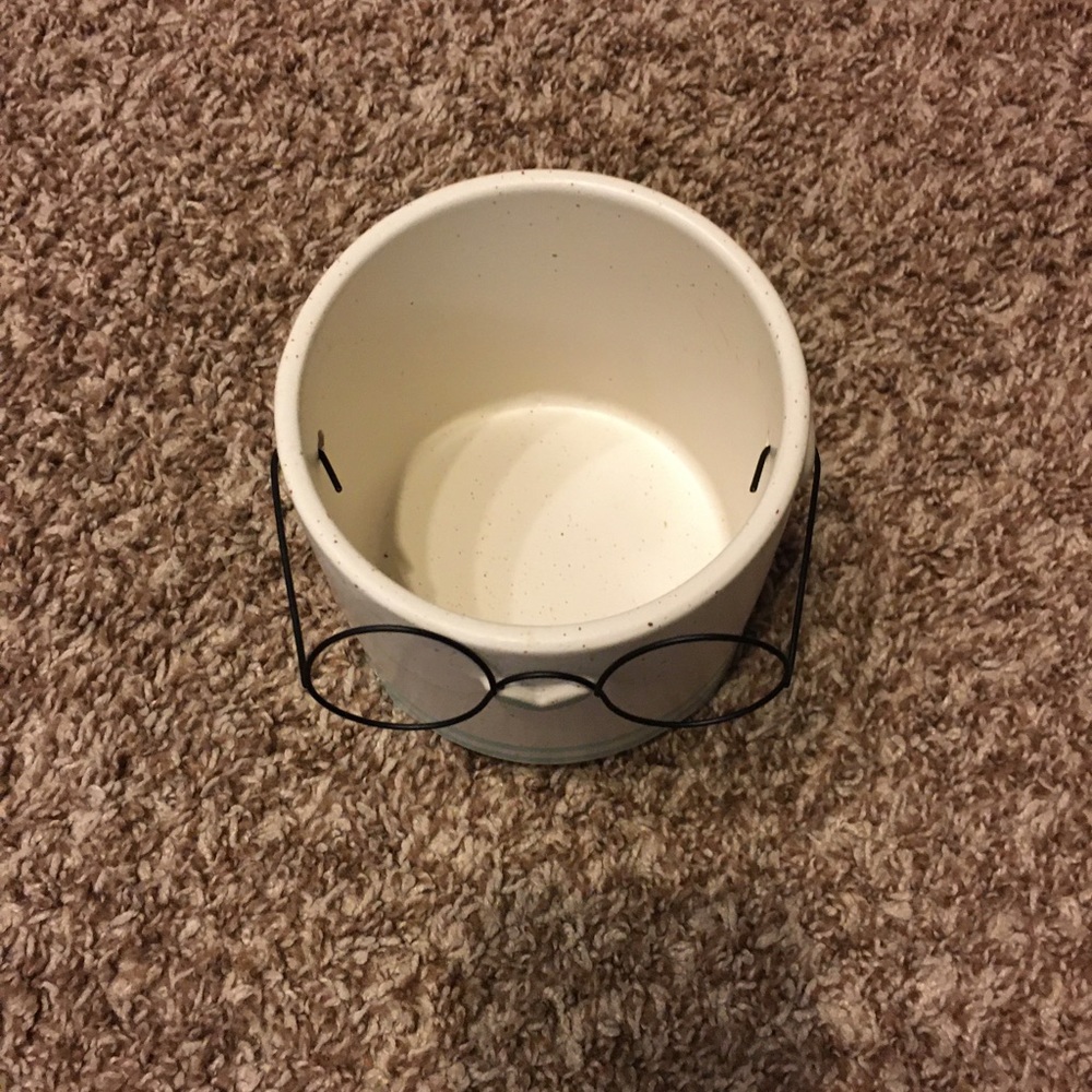 Flower Pot - Picture 3 of 4